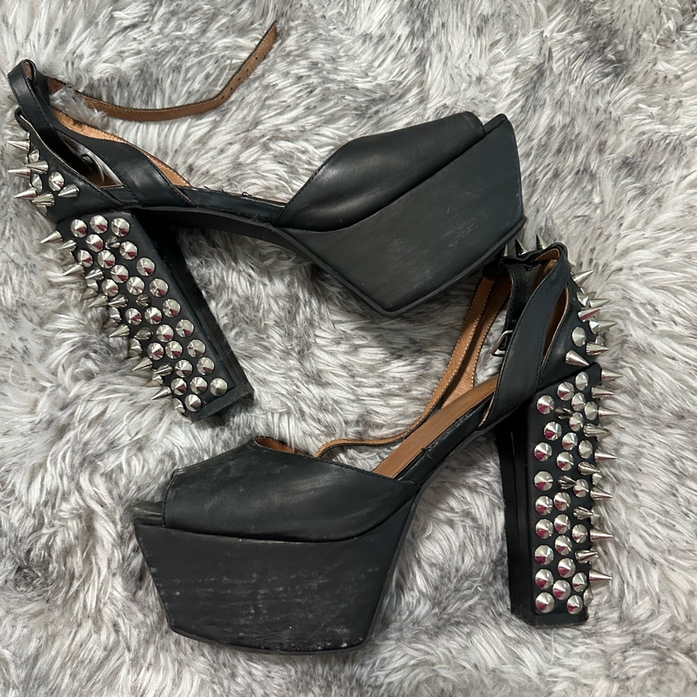 Jeffrey Campbell perfect spike black platforms size 8.5